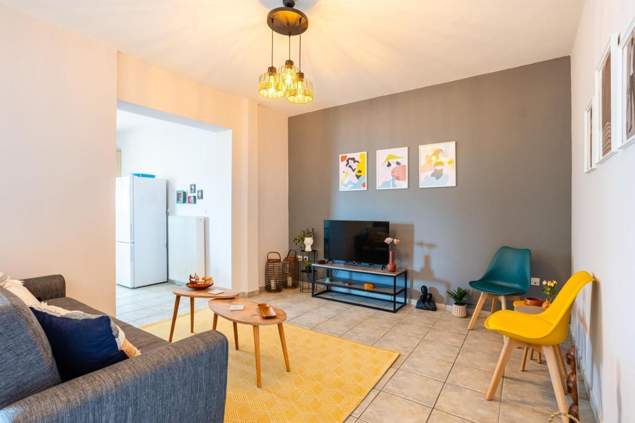 Jason City Escape - Cozy Urban Gem Kalamata Eksteriør billede