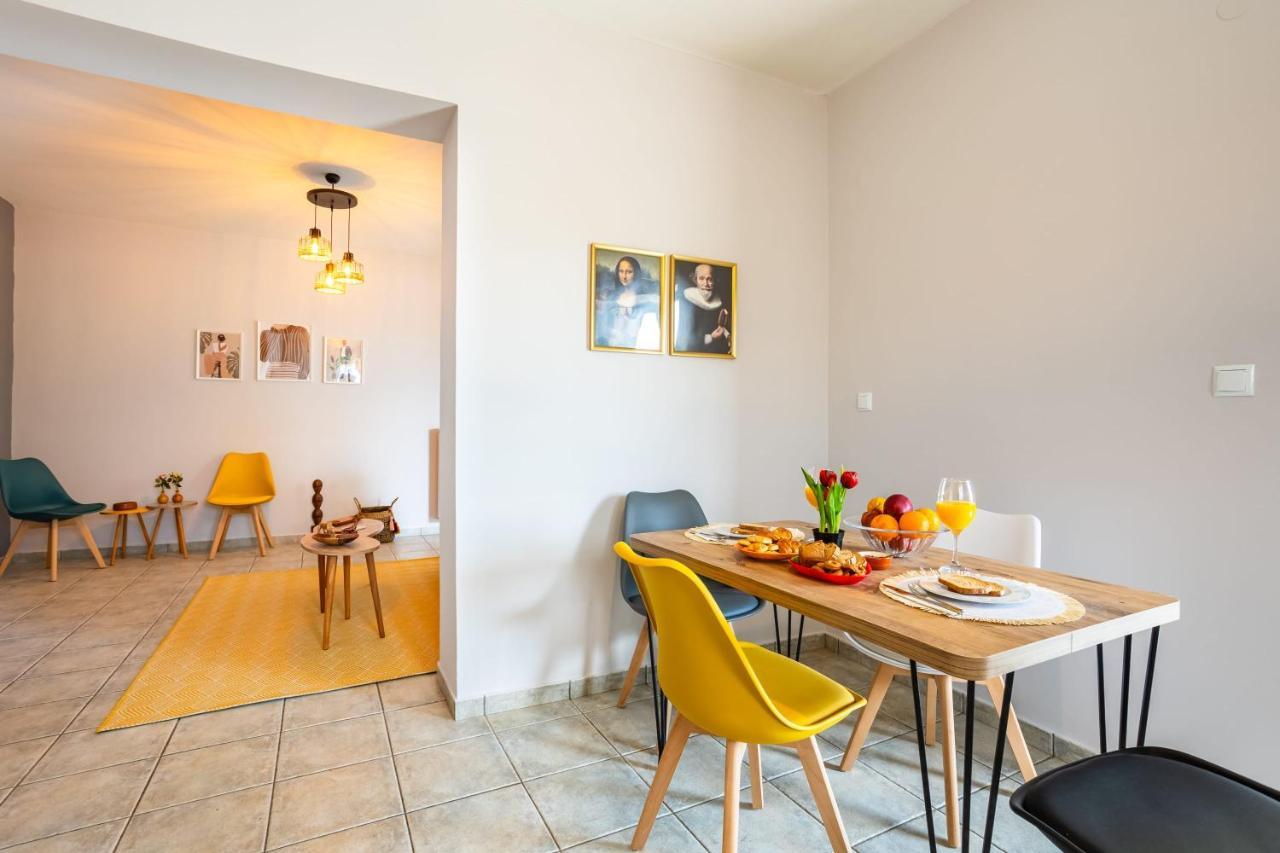 Jason City Escape - Cozy Urban Gem Kalamata Eksteriør billede