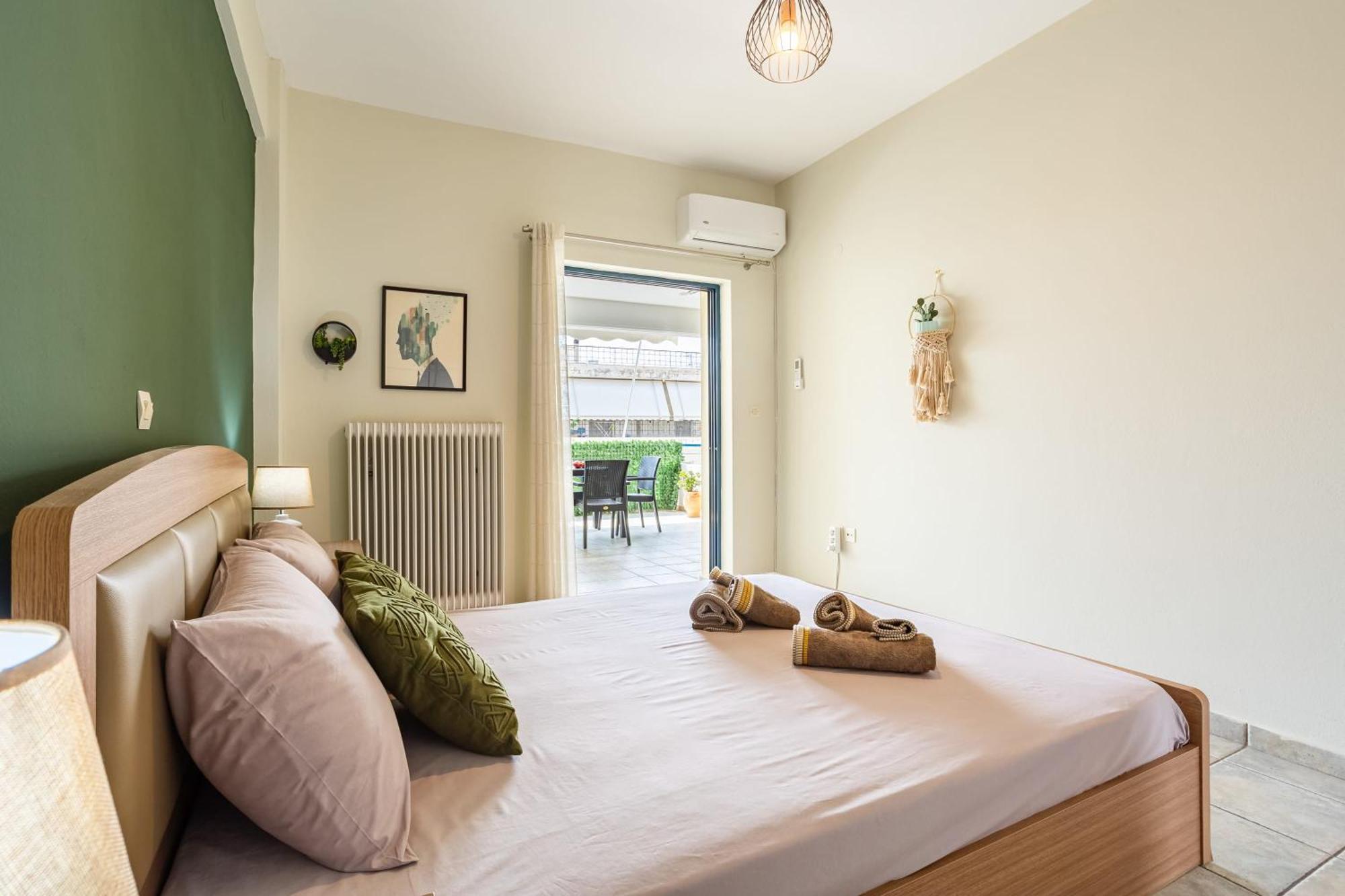 Jason City Escape - Cozy Urban Gem Kalamata Eksteriør billede