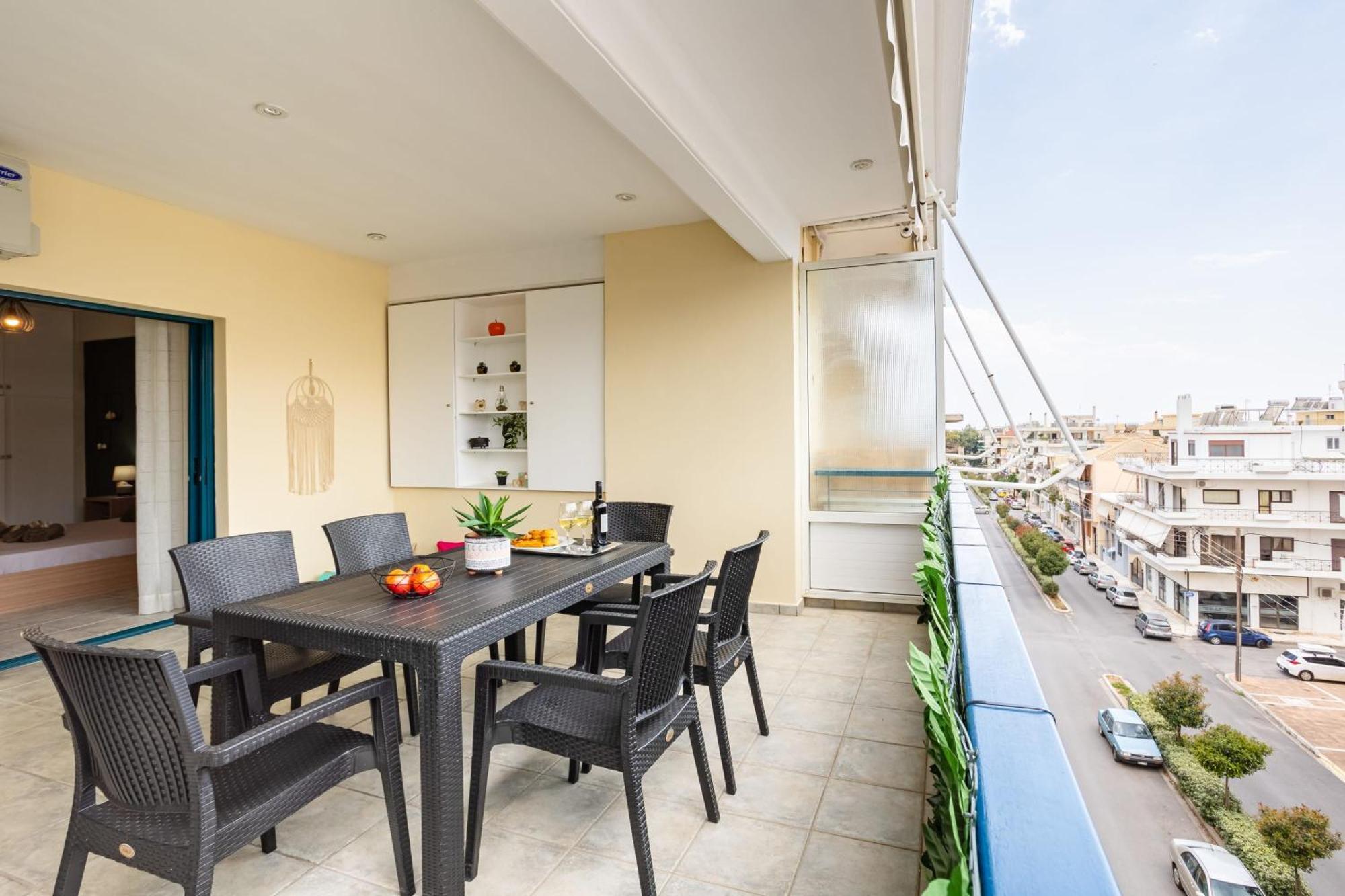 Jason City Escape - Cozy Urban Gem Kalamata Eksteriør billede