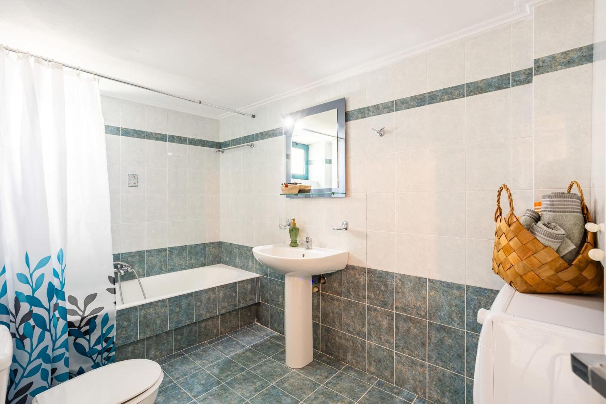 Jason City Escape - Cozy Urban Gem Kalamata Eksteriør billede